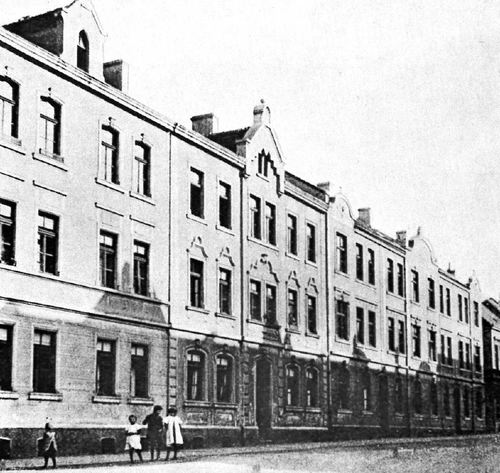 Erste Wohnungen in der Franz-Egon-Straße (Baujahr 1894)