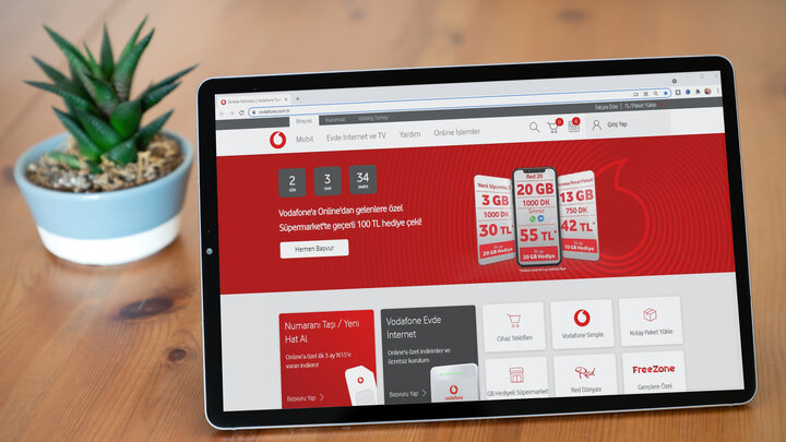 Laptop mit Homepage von Vodafone